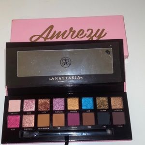 Anastasia Amrezy Eyeshadow Palette